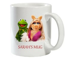 MISS PIGGY AND KERMIT  MUPPET  SHOW Personalised Name Mug  FREE GIFT BOX