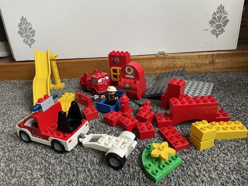 Duplo building blocks fire