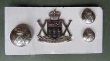 Canada Post 1953 Saskatchewan Dragoons (20th Armoured Regt) Cap Badge & Buttons
