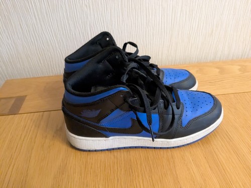 Nike air jordan mid - air,