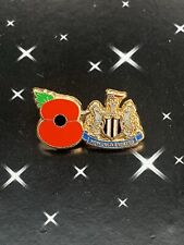 Newcastle crest Football poppies pin Badge