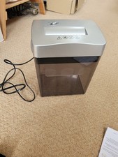 Mini mains powered paper shredder Homebase model PS-045B