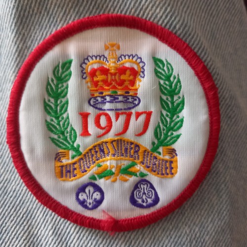 Girl guiding scout red 1977 - guiding,