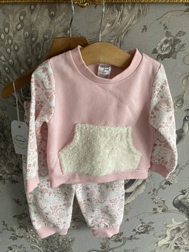 Love this pink animal - this, theme