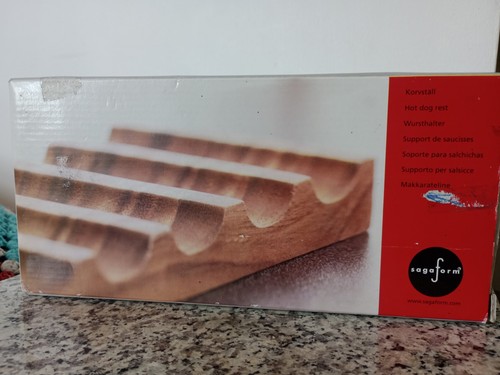 Sagaform wooden hot dog - hot, rest
