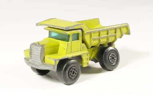 Dump truck mack quarry closed - dump,