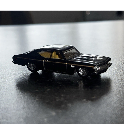 Hot wheels chevrolet - hot,