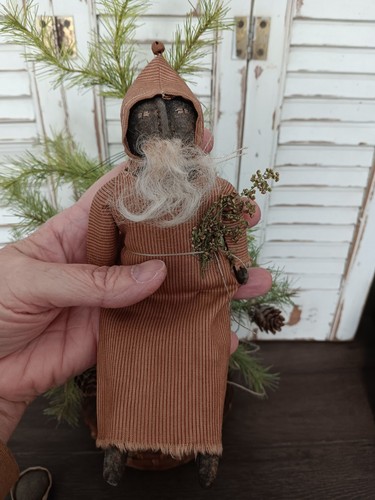 Primitive folk art old world - ,