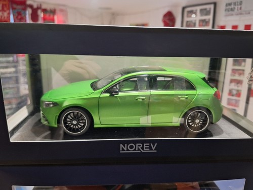 Rare bnib norev mercedes - 1:18,