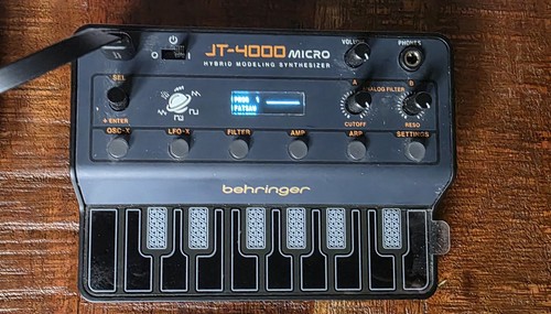 Behringer pro mini - behringer, vs