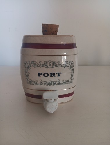 Wade royal victoria - wade, pottery