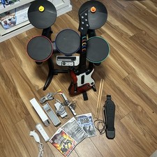 Wii Guitar Hero Bundle -