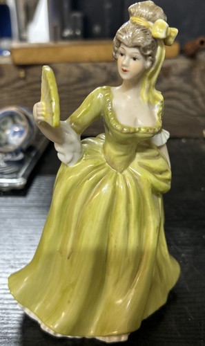 Alfretto figurine china - figurine,