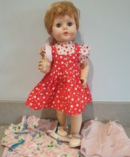 PRETTY 1950s HARD PLASTIC