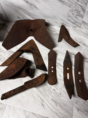 Lot antique cultivator - of, (8)