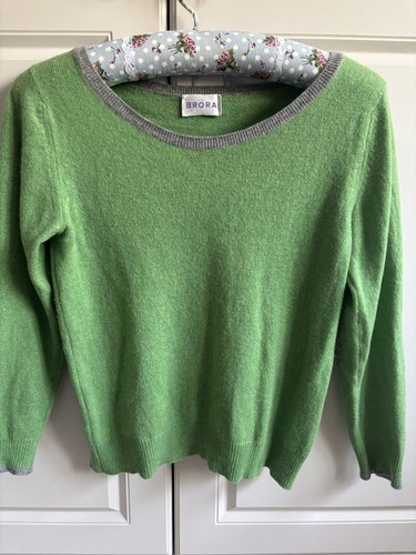 Brora apple green cashmere