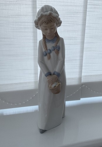 Nao lladro girl with - girl,