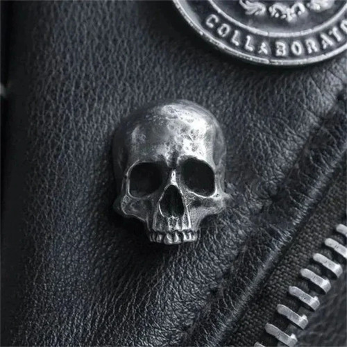 Skull crossbones enamel pin - &,