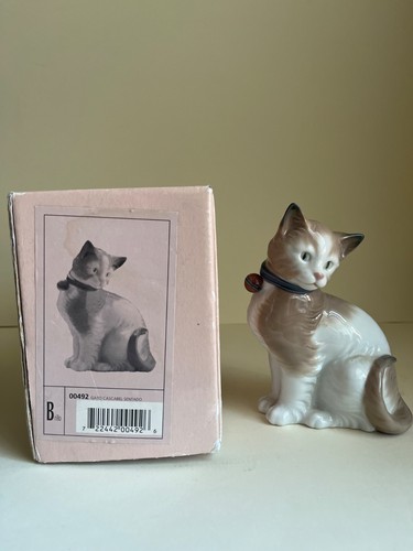 Nao lladro 00492 seated cat - seated,