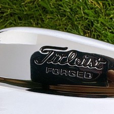Titleist #2 iron 690mb  (S300)