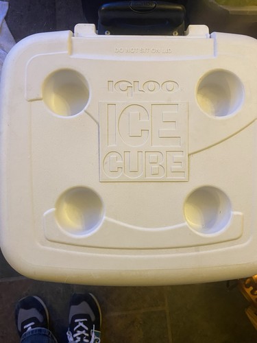 Igloo ice cube - igloo,