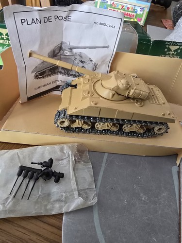 Solido egyptian sherman tank - sherman,
