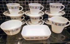 PYREX / JAJ CHELSEA CUPS &
