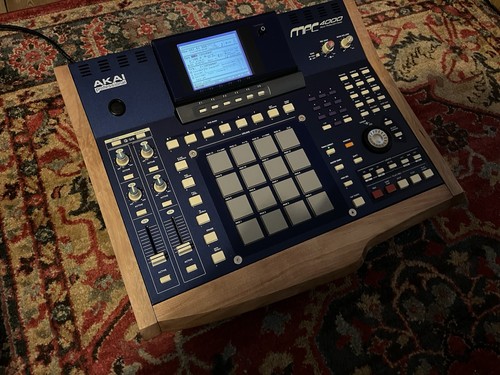 Akai mpc 4000 plus - akai,