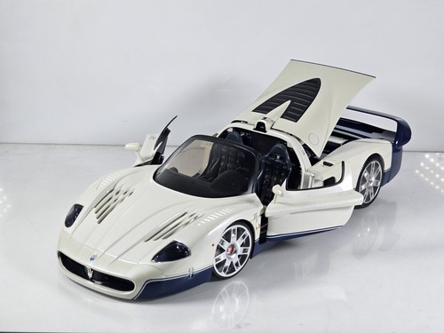 Hot wheels maserati mc12 model - maserati,