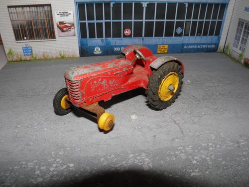 Dinky massey harris tractor - massey,