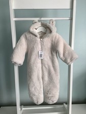 BRAND NEW WITH TAGS NEUTRAL