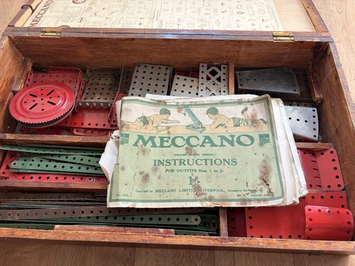 War meccano wooden cabinet - war,