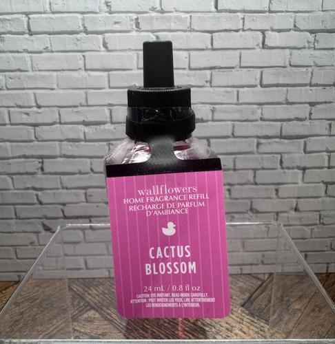 Bath body works wallflower - &,