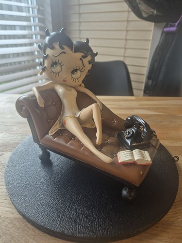 Betty boop reclining a - boop, on
