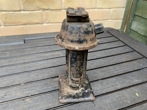 Rousseau car jack - car,