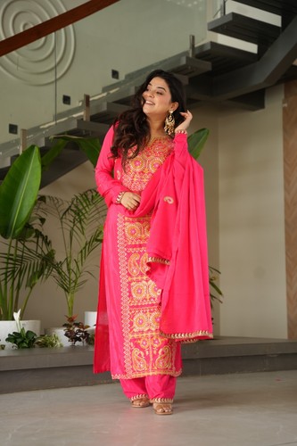 Pakistani indian bollywood - indian,