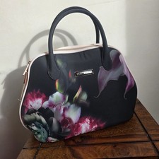 TED BAKER London Floral Beauty