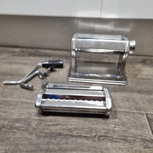 Pasta maker spaghetti roller - pasta,