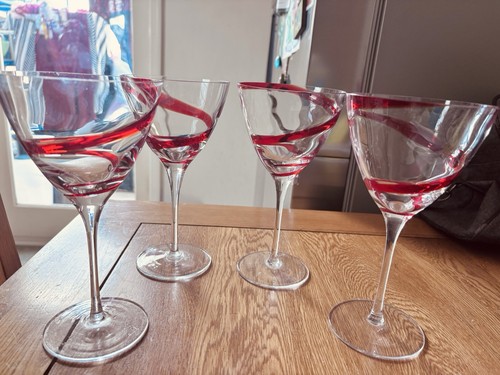 Pier red swirl martini - 1,