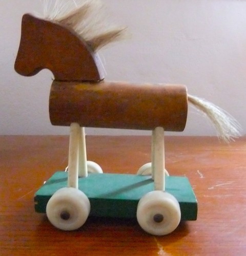 Vintage pull along - , horse