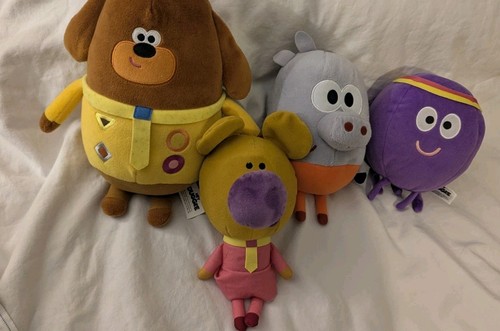 Hey duggee talking plush - hey,