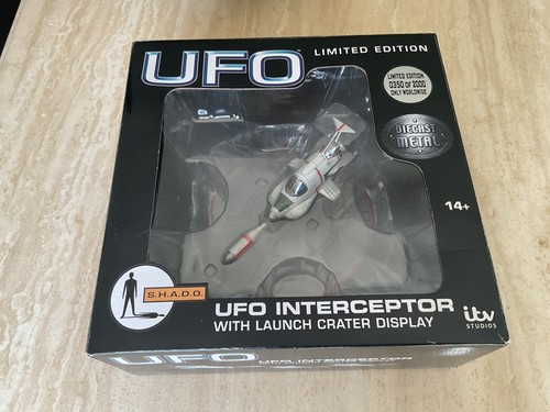 Sixteen ufo shado - 12,