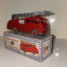 Dinky 955 Fire Engine With