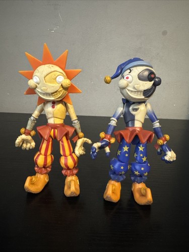 Funko sun moon action - &,