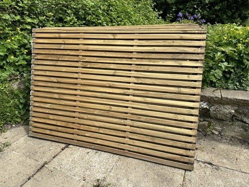 Double sided slatted garden - sided,