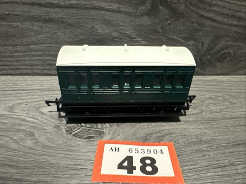 Hornby wheeled coach a - 4, in