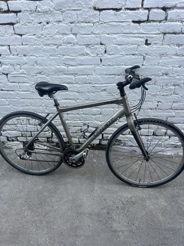 Trek 700c hybrid bike - trek,