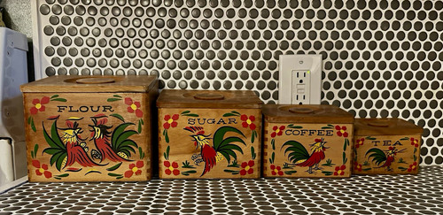 Vintage wood rooster kitchen - wood,