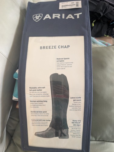 Brand new ariat - new, half