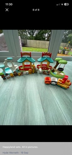 Happyland play sets all in - sets.,